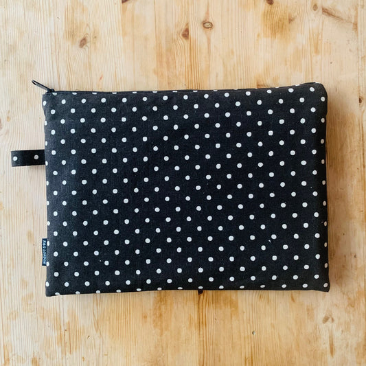 Handmade Laptop Sleeve with soft padding – Cupocino Polka Dot, 100% Linen, Magnetic Closure (Copy)