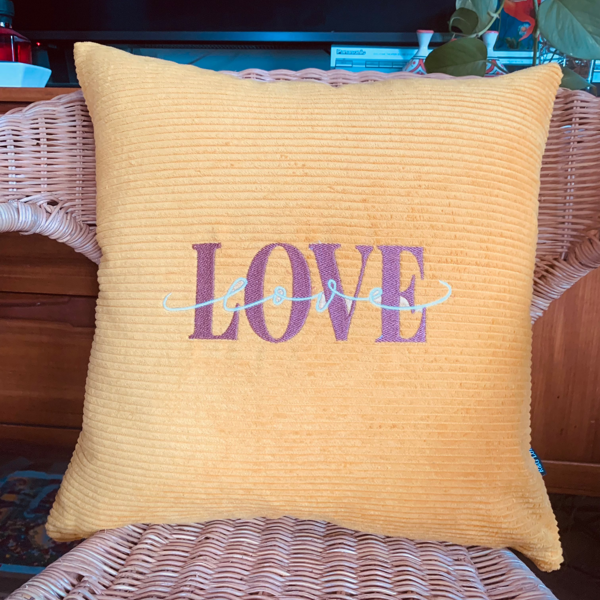 cushion cover LOVE ochre seat